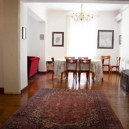 Historical 135 Sqm Near Galata Tower Istambul