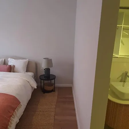 Lägenhet Brand New Luxuries 3-bedrooms In The Center