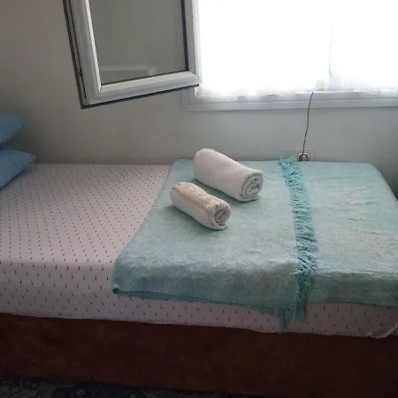 Taksimde Harika Terasli Kismi Deniz Manzarali Daire * Istanboel