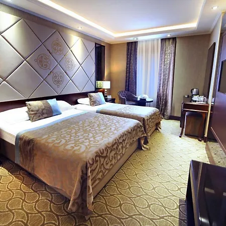 Hotel The Parma Downtown 4*