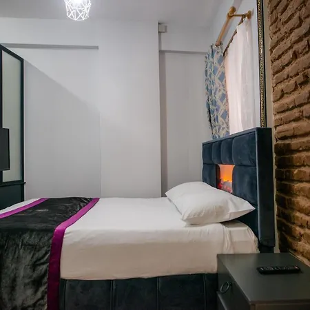 Linardi * Istanbul