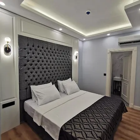 Hotel Luxx Garden 3*
