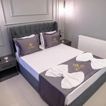 Hotel Zarasuit 2*
