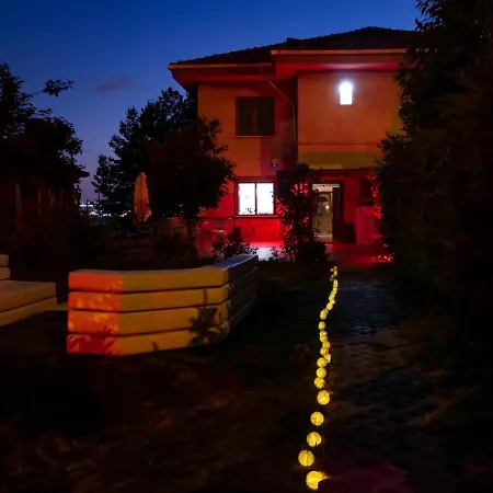 Unique & Quite, Bosphorus Villa, Great Sea View Patio,barbecue فيلة اسطنبول