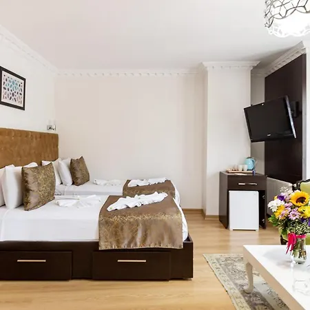 Kumru Hotel 2*
