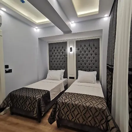 Hotel Luxx Garden 3*