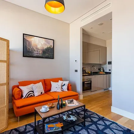 Modern Studio Flat With Panoramic View In Atasehir *