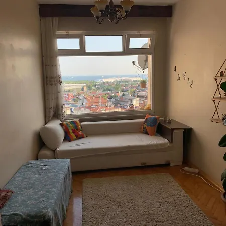Deniz Manzarali Genis Konforlu Daire Istanbul