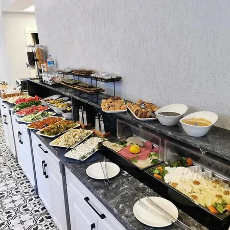 Luxx Garden Hotel