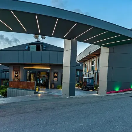 Hotel Menalo Premium Airport