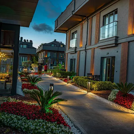 Hotel Menalo Premium Airport