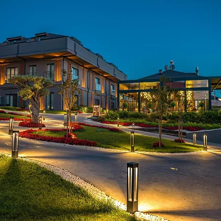 Menalo Premium Airport 5* Estambul