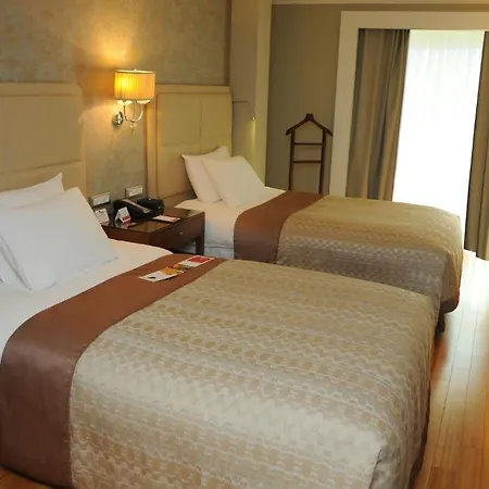 Aspera Altunizade Hotel 4*