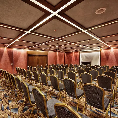 Grand De Pera Hotel
