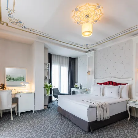 Hotel Amira