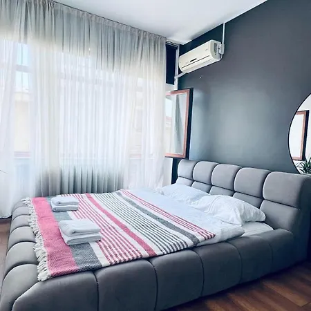 New Renovated 3 Bedroom 2 Bathroom Laleli