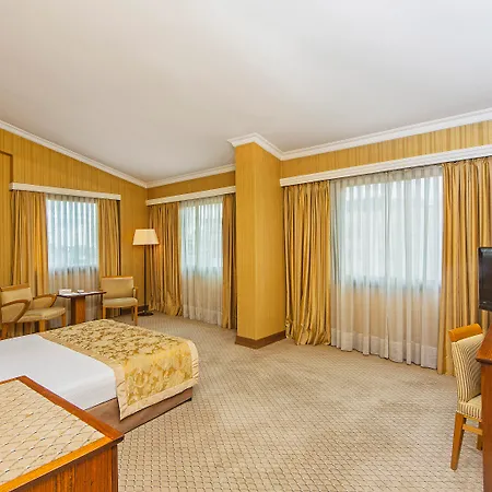 Arts Taksim 4*