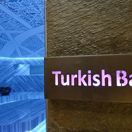 Hotel Tulip & 4*