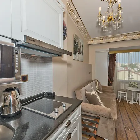 Iq Taksim Apartment