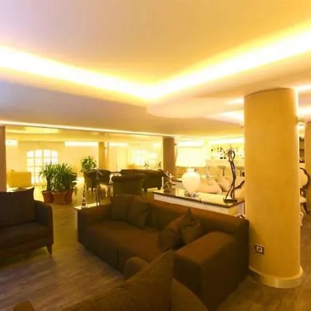 Otel Monaco 4*