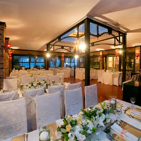 Radisson Sultanahmet ホテル 4*