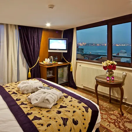 Glk Premier Acropol & 4*