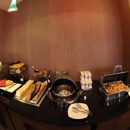 Hotel Listana 4*