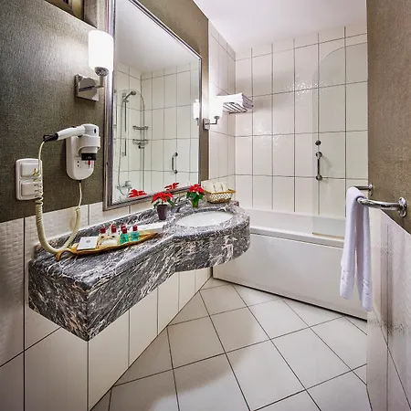 Güneş Merter 4*