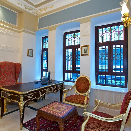 Otel Amber & 4*