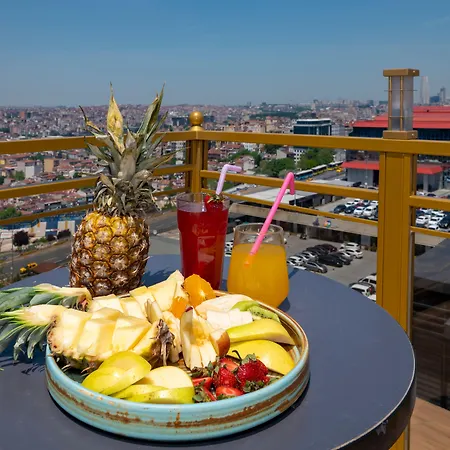 Hotel Ramada By Wyndham Pera Taksim 5*
