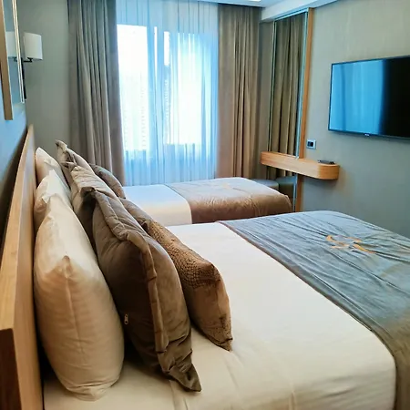 Lady Diana Hotel