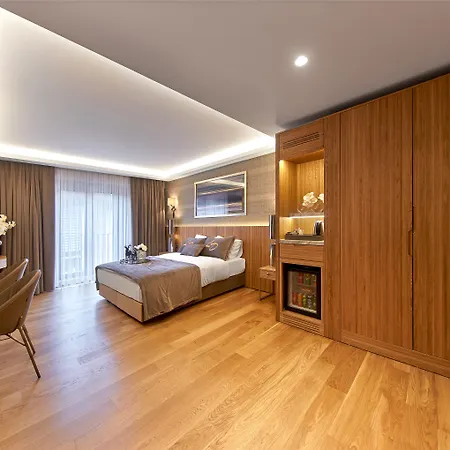 Hotel Lady Diana 4*