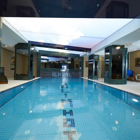 Ilkbal Deluxe &spa מלון 4*