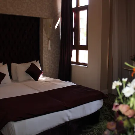 Diamond Royal Hotel 3*
