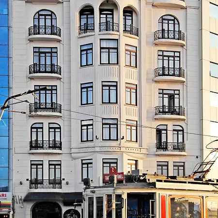 Taxim Hill 4*