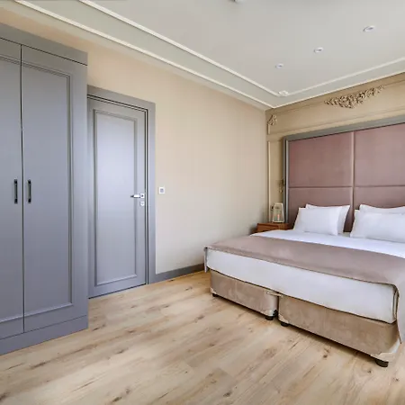 Taksim Premium Hotel 3*
