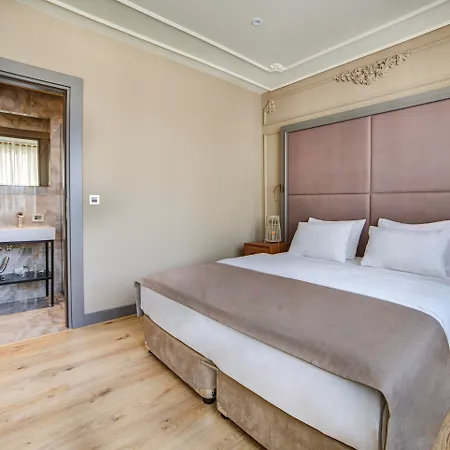 Hotel Taksim Premium 3*