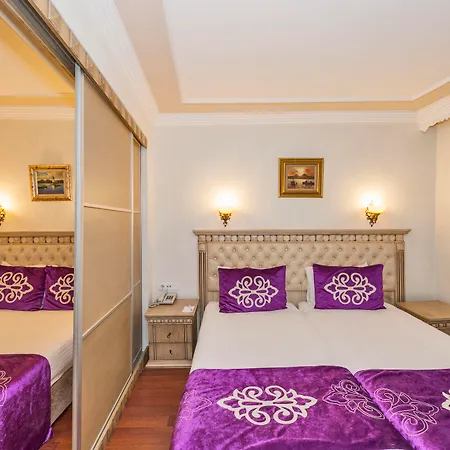 Istanbul Holiday Hotel Отель