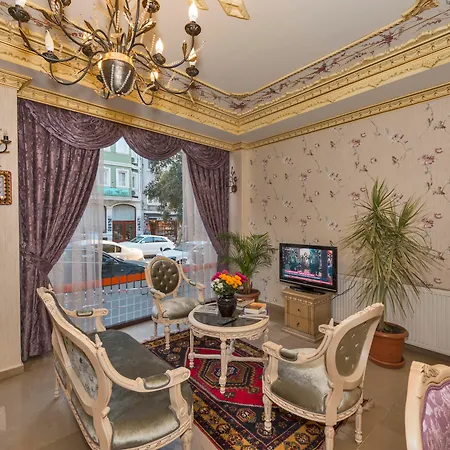 Istanbul Holiday Hotel 3*