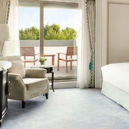 Shangri-la Bosphorus, Hotel