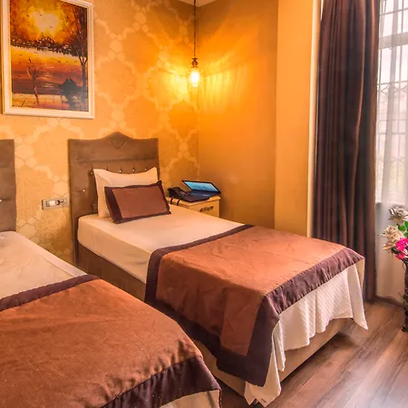 Hotel Montagna Hera Taksim 3*