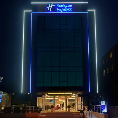 Hotel Express Istanbul-altunizade By Ihg 3*