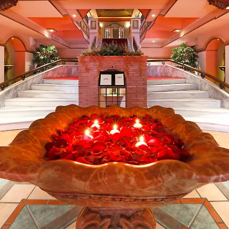 Sultanahmet Palace 4*