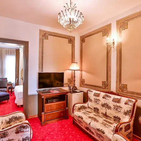 Faik Pasha Special Category Beyoglu Hotel
