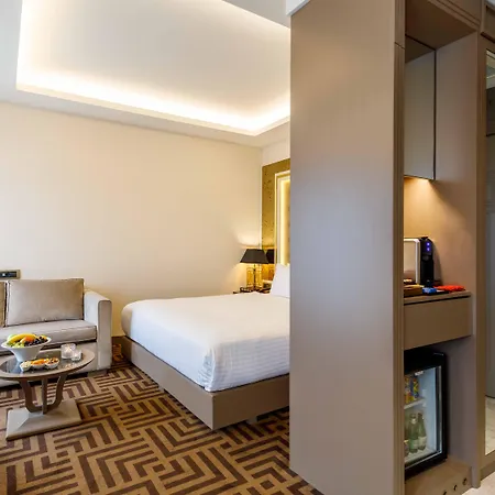 Ramada By Wyndham Istanbul Golden Horn Hotel 4*