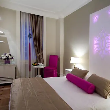 Avicenna Sultanahmet 4*