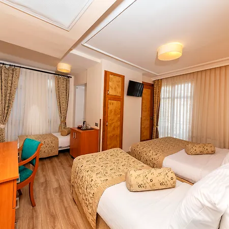 Hotel Santa Ottoman