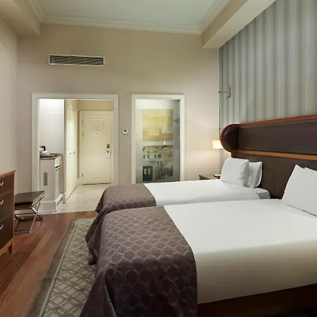 Titanic Business Kartal Hotel
