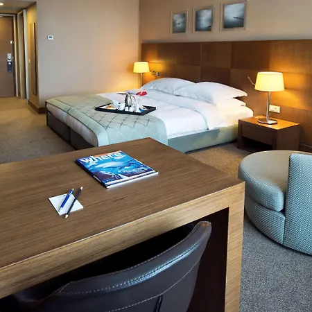 Hotel Bh Conference & Airport 5*