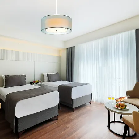 Orka Taksim & 4*